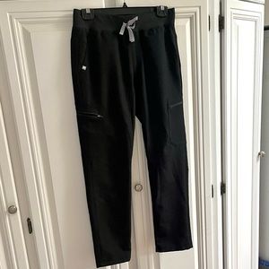 FIGS Kauro Scrub Pants